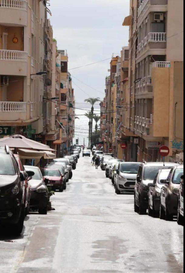 Apartamento Los Gases Torrevieja Esterno foto