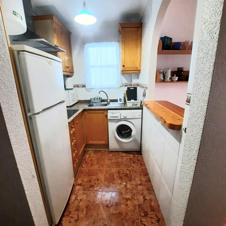 Apartamento Los Gases Torrevieja Esterno foto